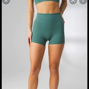 NWOT Balance Athletica now Vitality cloud shorts in Jade